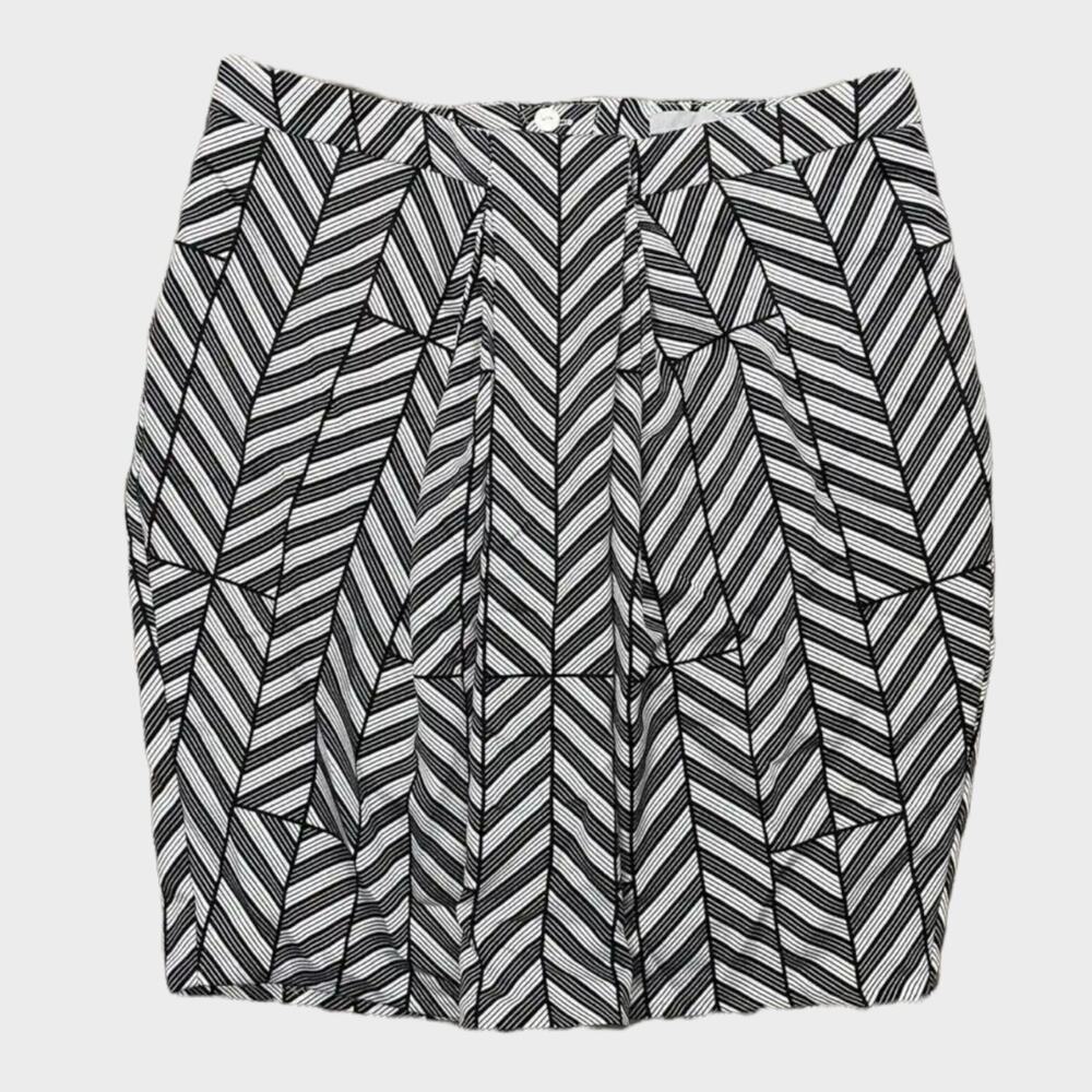 H&M Womens Skirt Black and White Print Size 4 Polyester 16" Length Lined - Picture 2 of 9